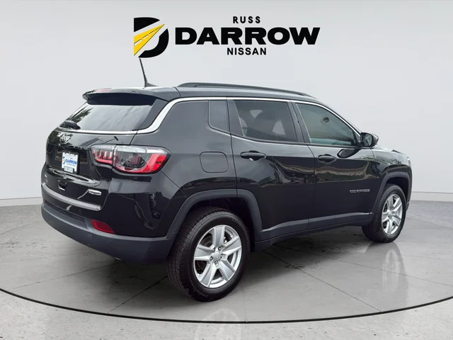 Used 2022 Black Jeep Latitude image 5