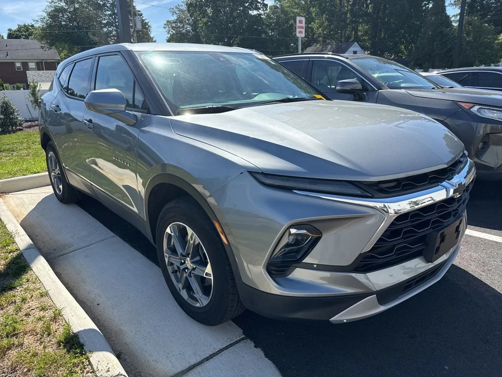 2023 Chevrolet Blazer 2.0T 2LT AWD's photo