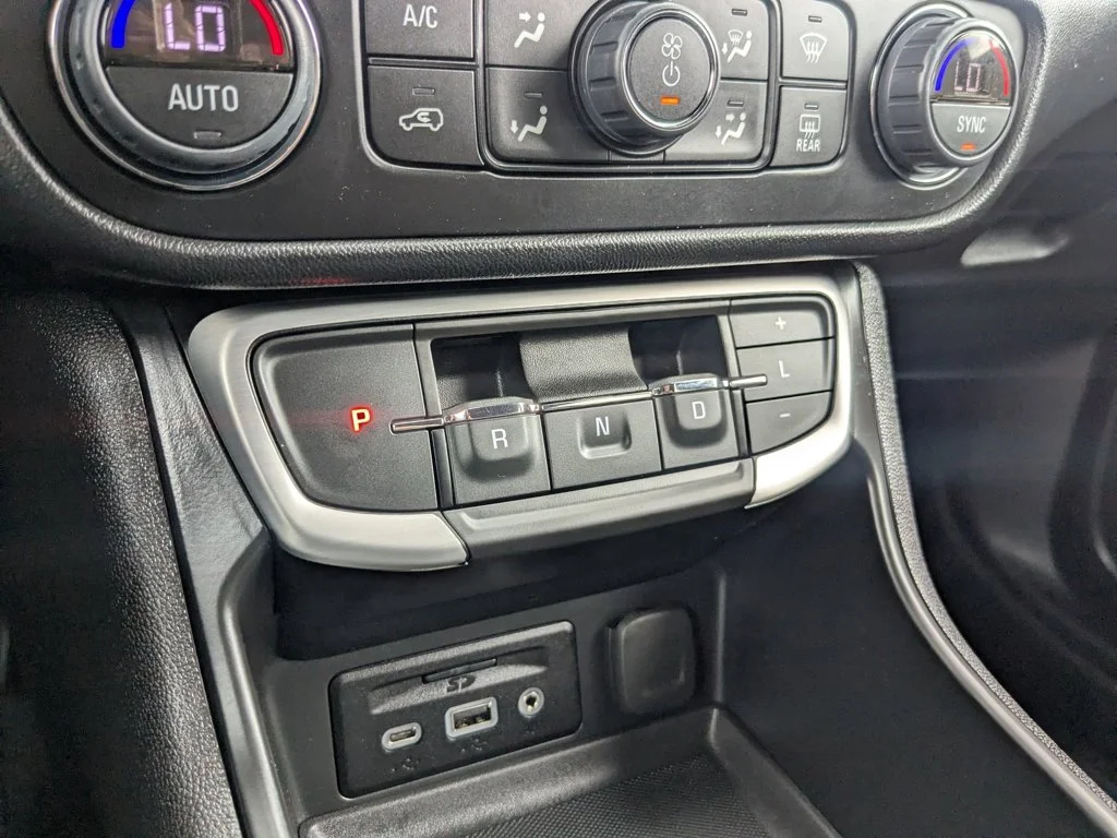 Used 2023 Sterling Metallic GMC SLT image 20