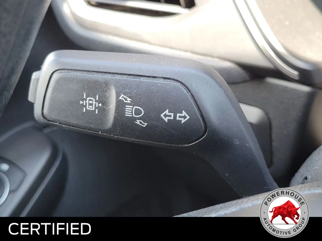 Used 2020 Silver Ford SE image 32