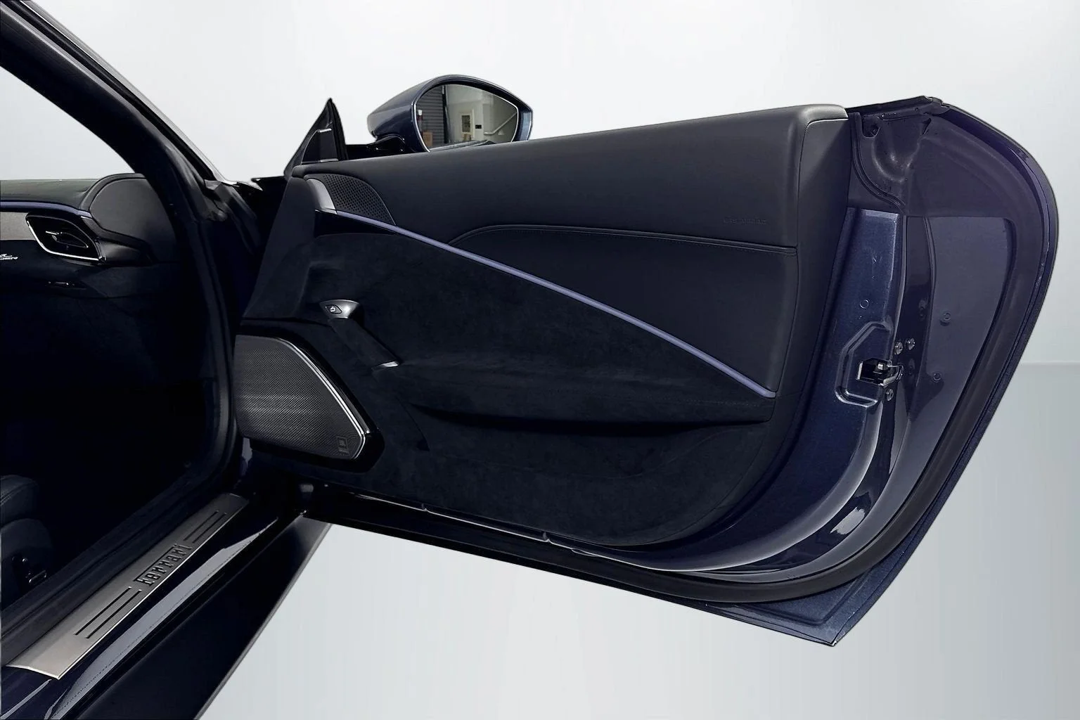 Used 2024 Blu Roma Ferrari Spider image 25