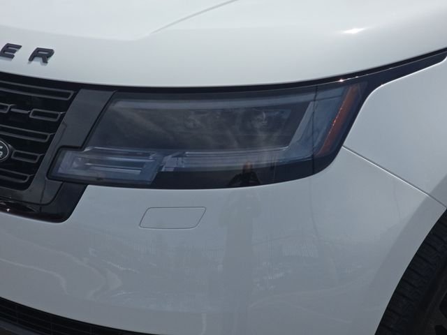 New 2026 Fuji White Land Rover SE image 21