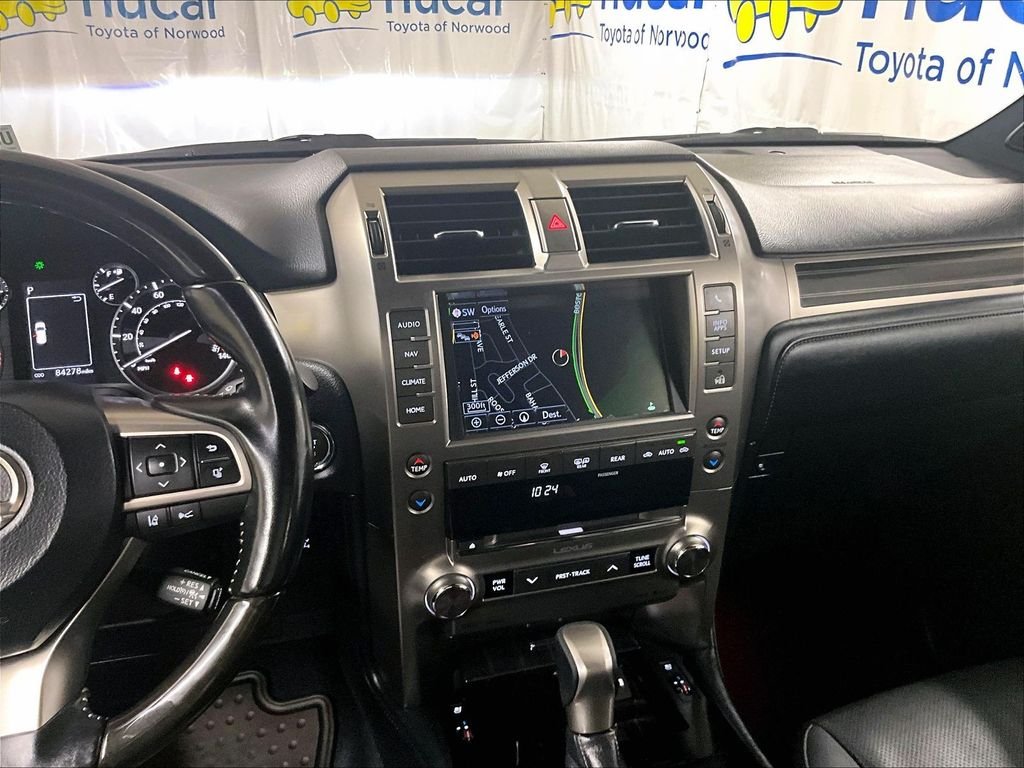 Used 2021 White Lexus 460 image 18