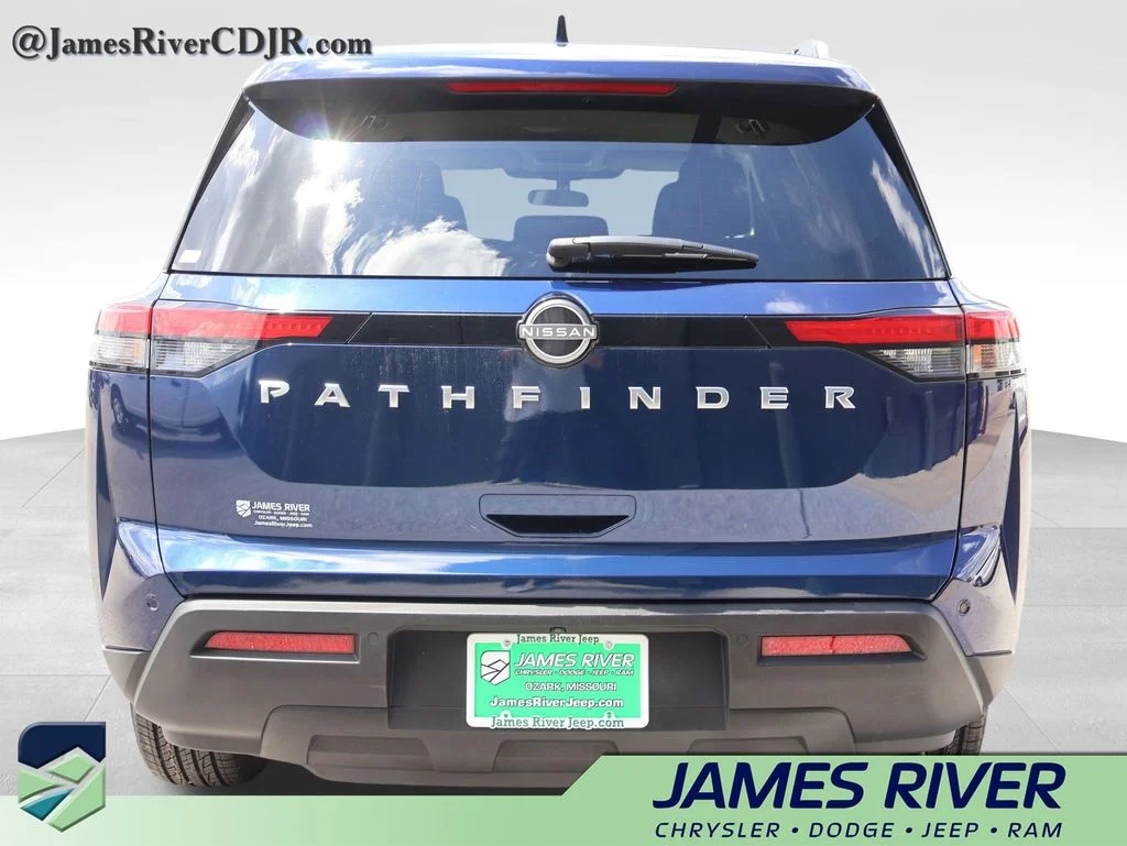Used 2025 Blue Nissan SV image 4