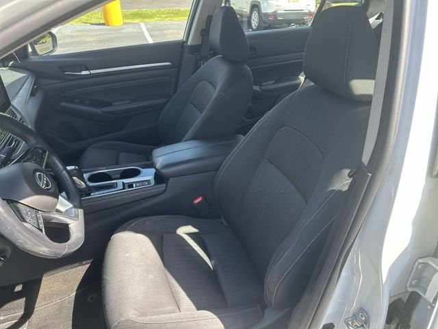 Used 2023 White Nissan 2.5 SV image 15