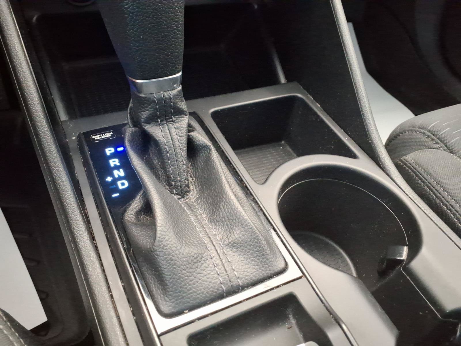 Certified Used 2020 Aqua Blue Hyundai Value image 27