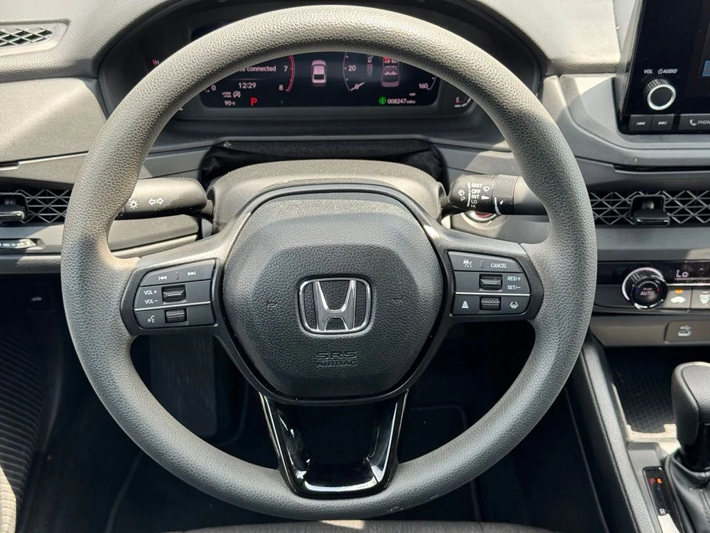 Used 2025  Honda LX image 21