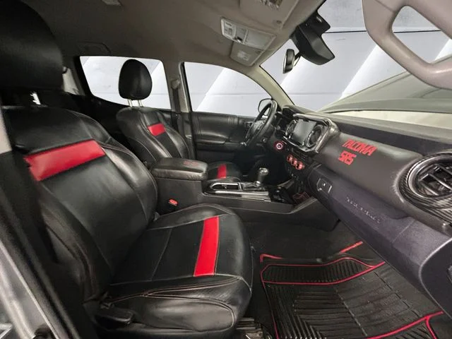 Used 2021 Silver Toyota SR5 image 13