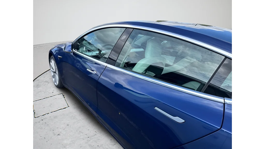 Used 2020 Blue Tesla Long Range image 14