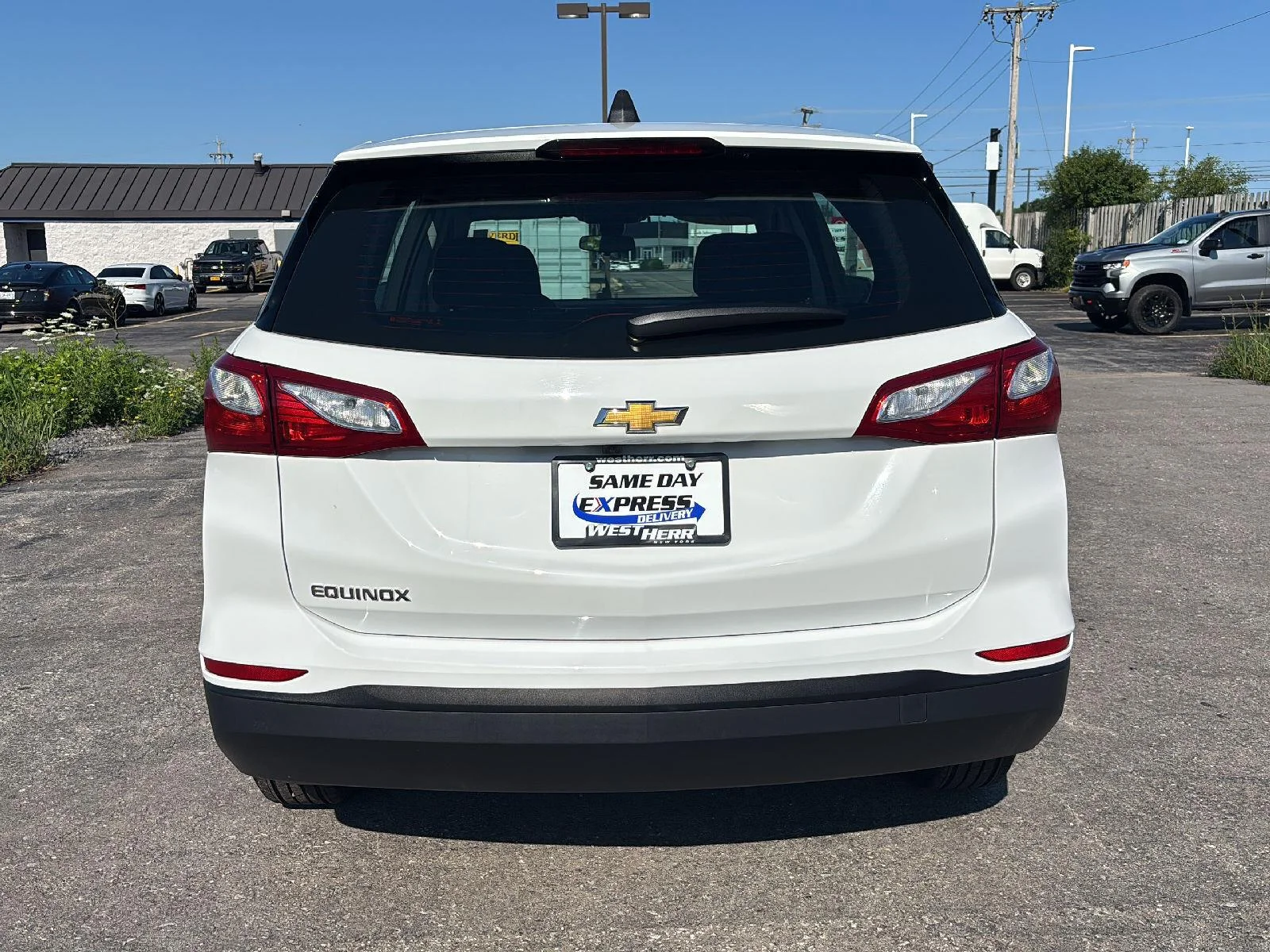 Used 2021 SUMMIT WHITE Chevrolet LS image 6