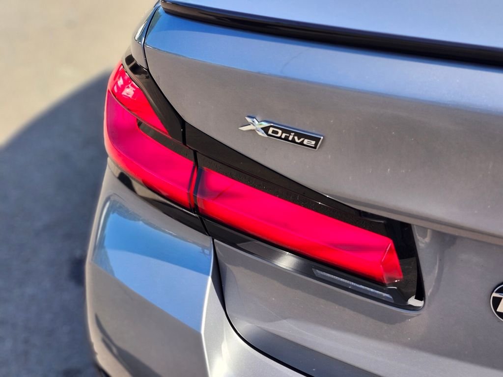 Used 2023 Gray BMW 540i xDrive image 10
