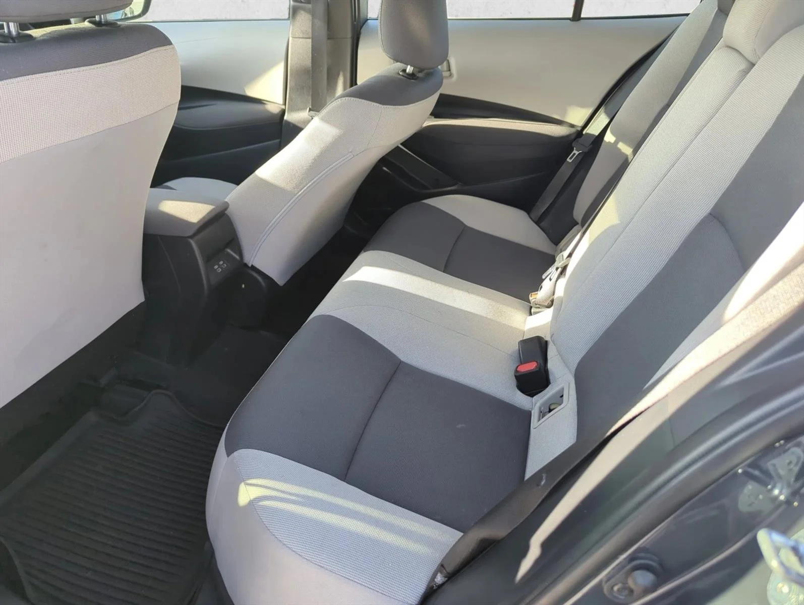Used 2025 Underground Toyota LE image 8