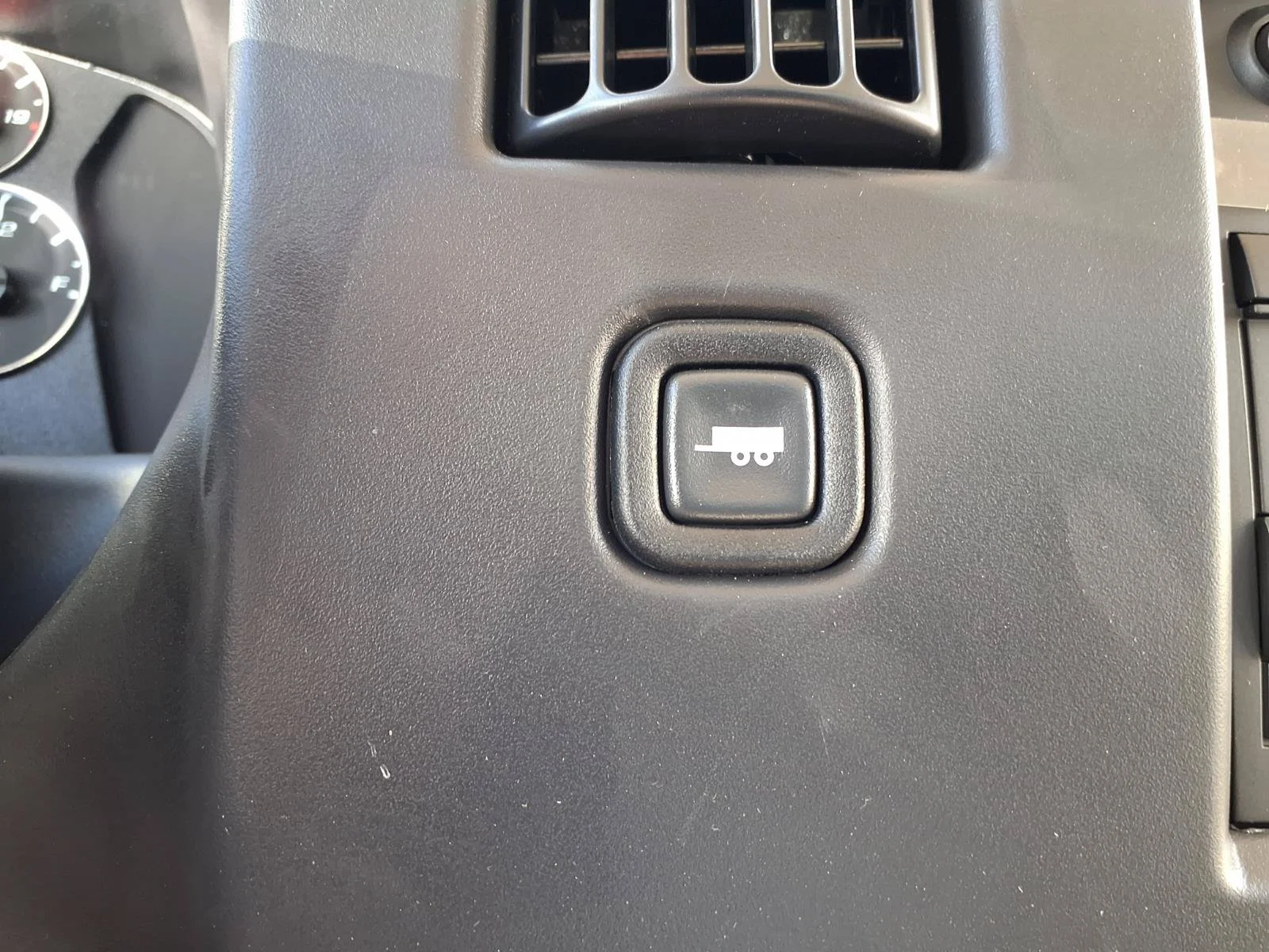 New 2026 Summit White GMC Work Van image 7