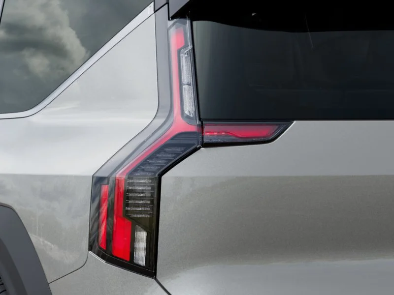 New 2026 Ivory Silver Kia Wind AWD image 11