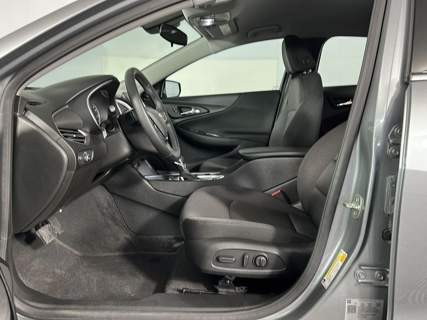 Used 2024 Sterling Gray Metallic Chevrolet LT image 12
