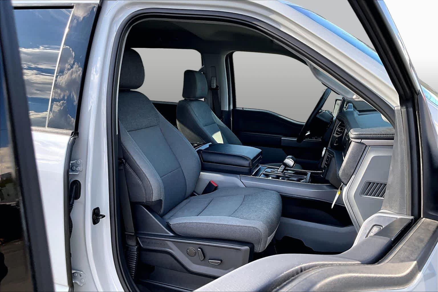 Used 2024 Avalanche Ford Flash image 8