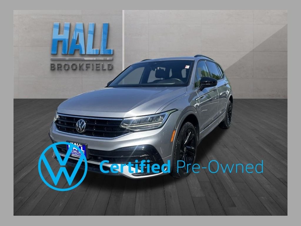 2023 Volkswagen Tiguan 2.0T SE R-Line Black 4Motion's photo