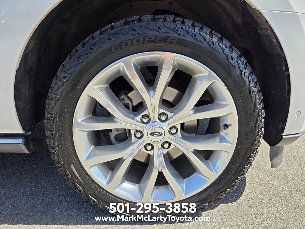 Used 2018 White Ford Limited image 25