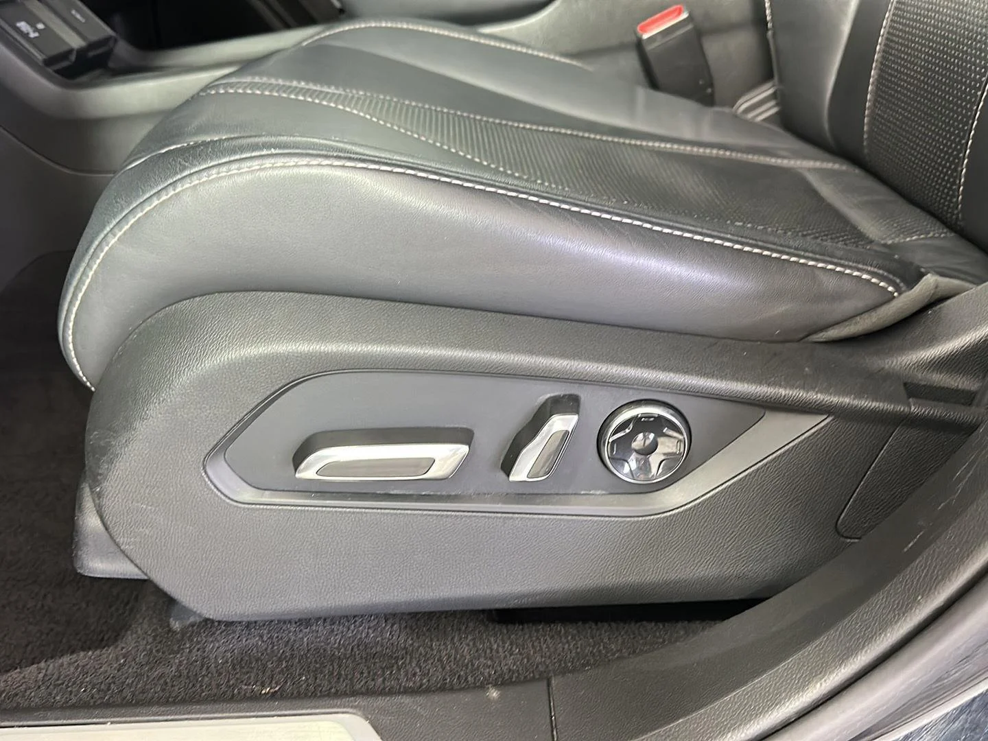 Used 2019 Majestic Black Pearl Acura SH-AWD w/Tech image 10