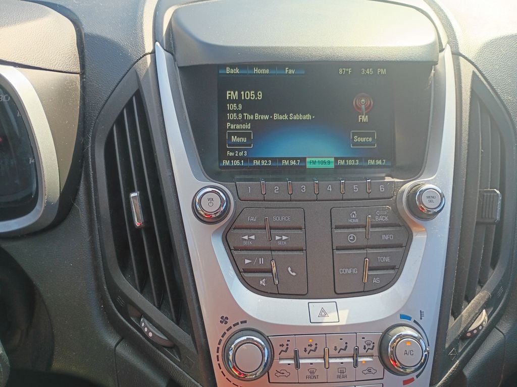 Used 2016 Silver Ice Metallic Chevrolet LS image 18