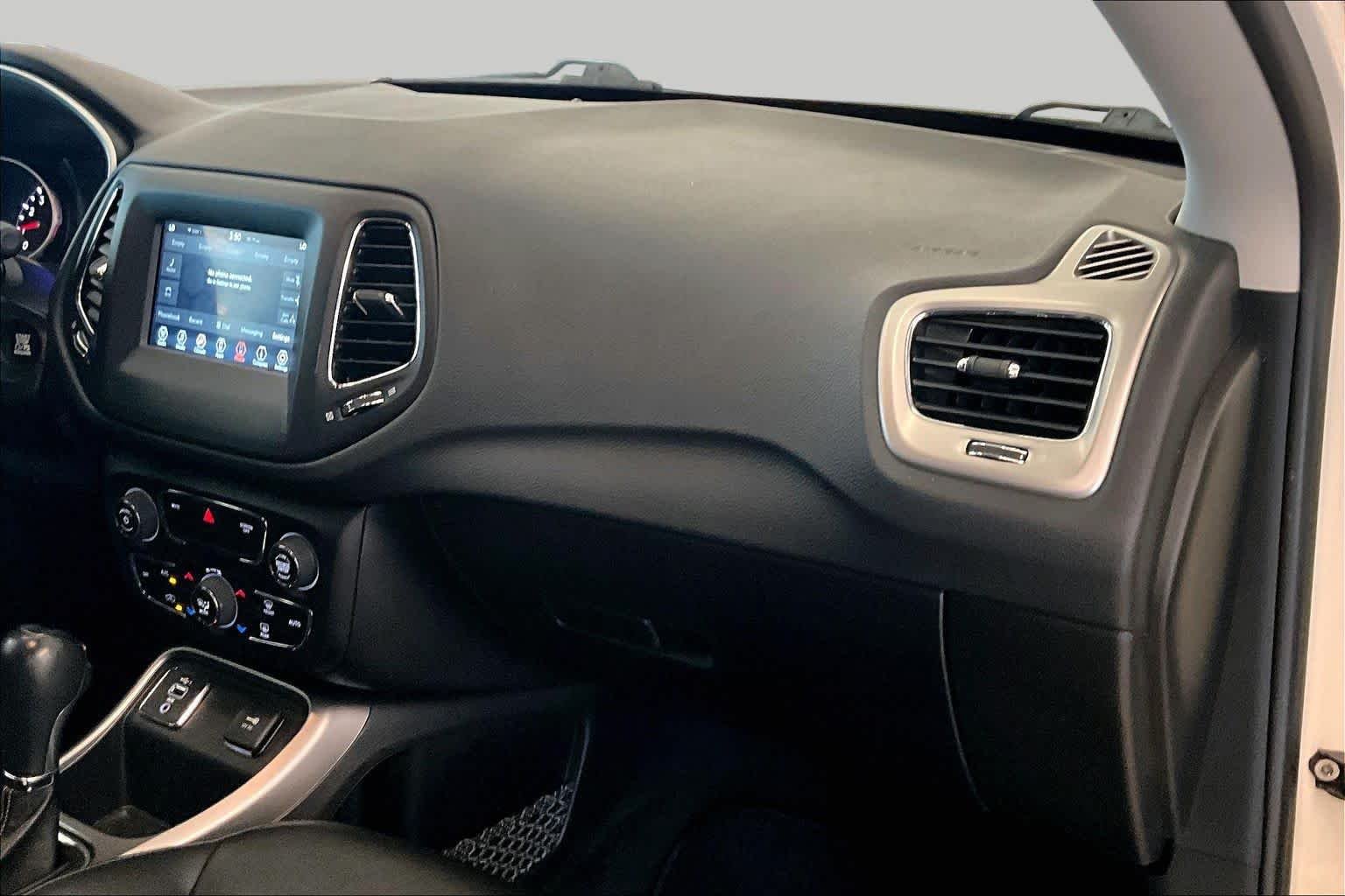 Used 2020 White Clearcoat Jeep Latitude image 15