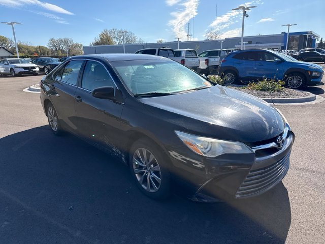 Used 2015 Attitude Black Toyota XLE image 1