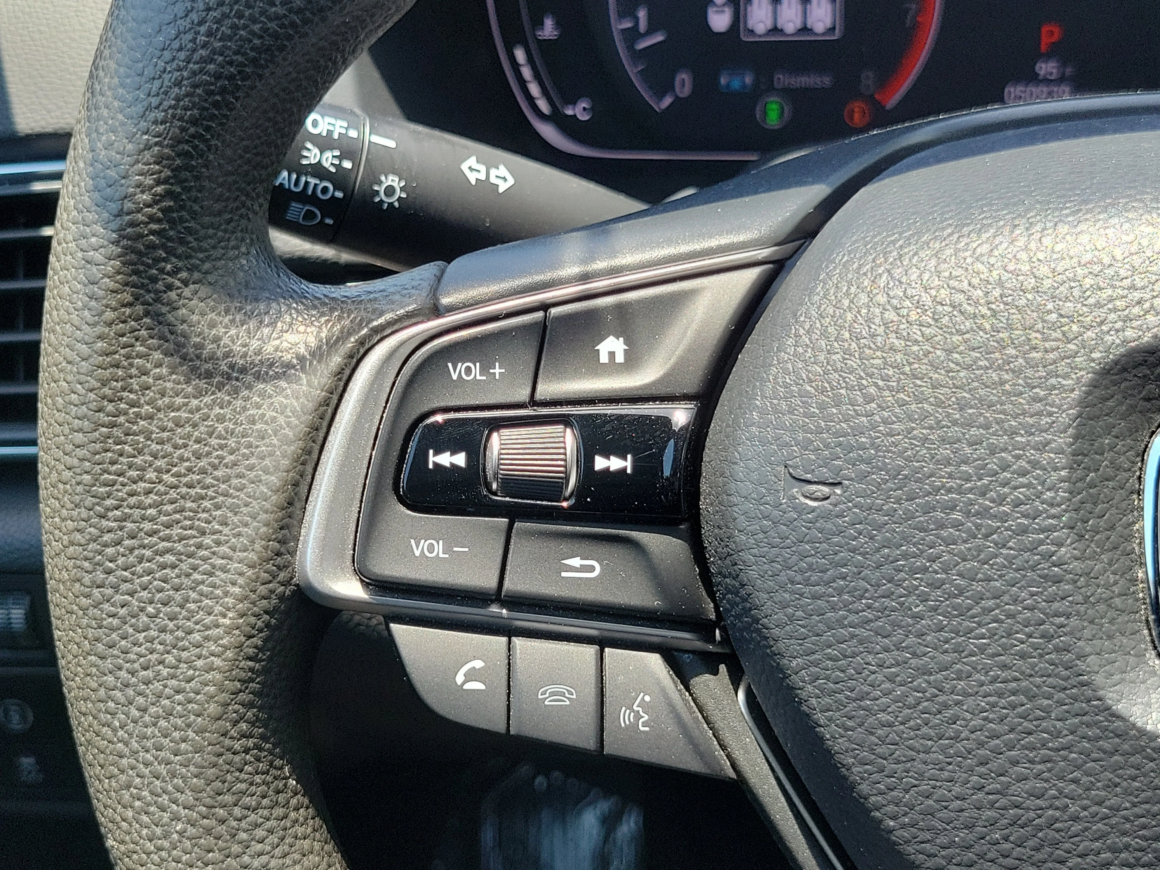 2022 Honda Accord LX - Photo 24