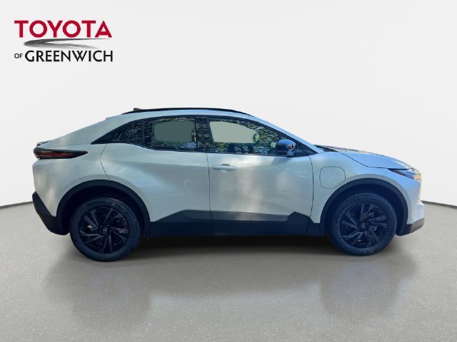 New 2026 Wind Chill Pearl Toyota SE image 2