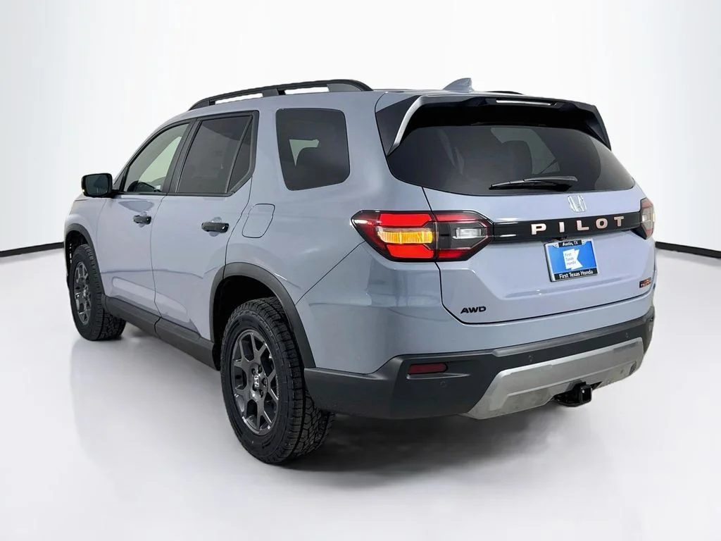 New 2026 Sonic Gray Pearl Honda TrailSport image 5