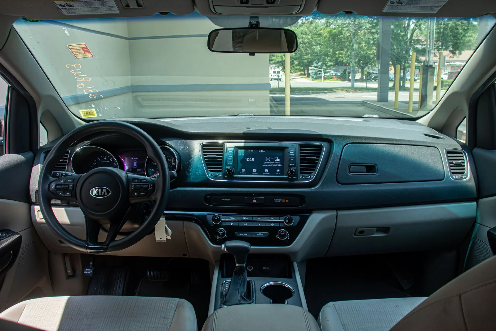 Used 2020 Black Kia LX image 17