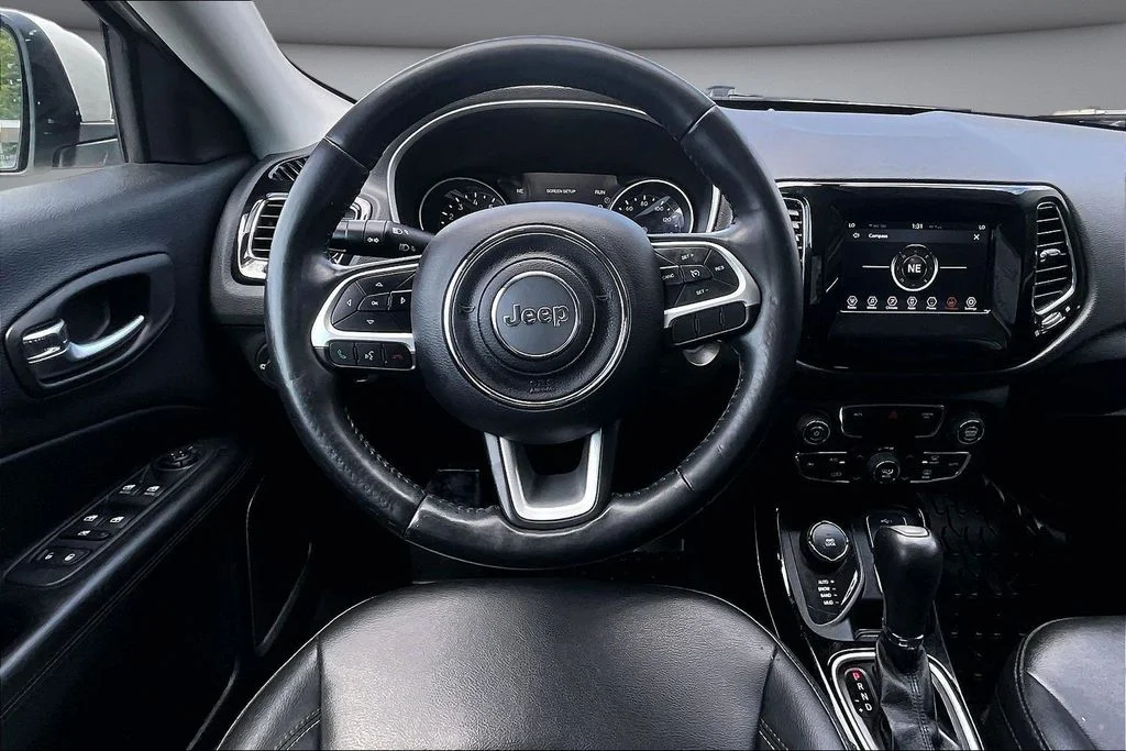 Certified Used 2019 White Jeep Latitude image 8