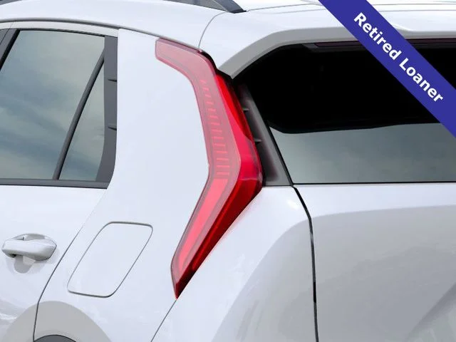 2025 Kia Niro EX - Photo 11