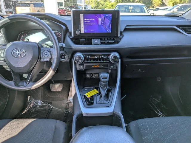 Used 2023  Toyota XLE image 13