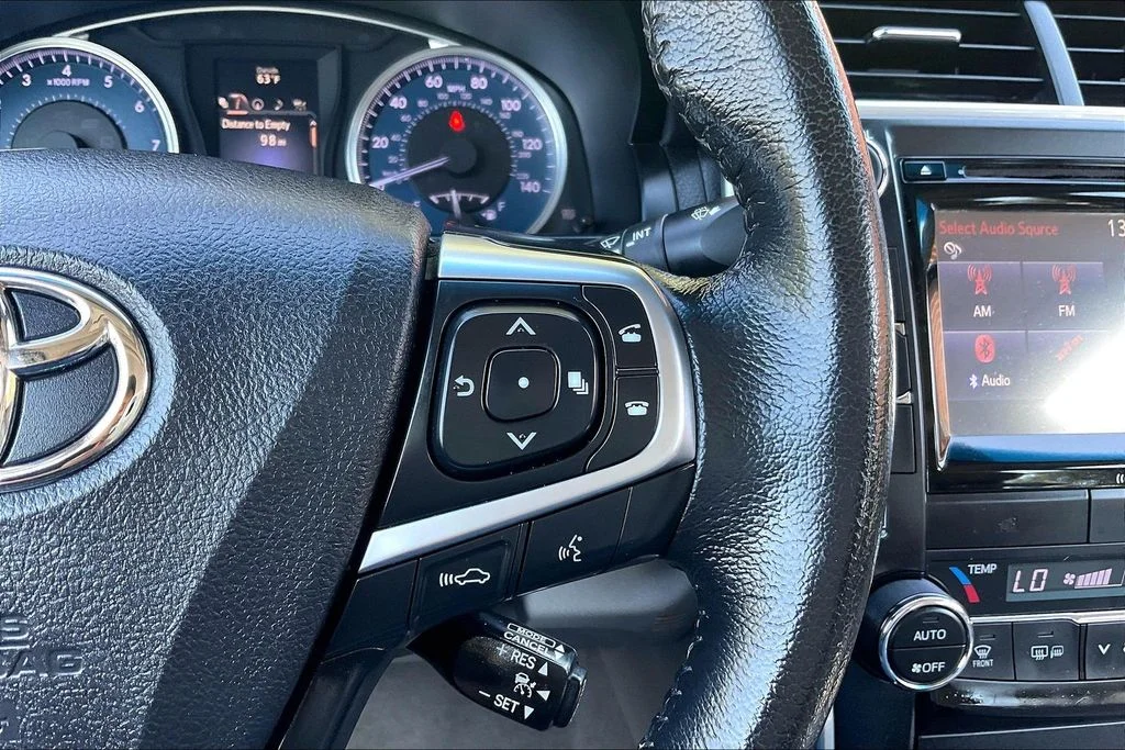 Used 2016 Black Toyota XLE image 19