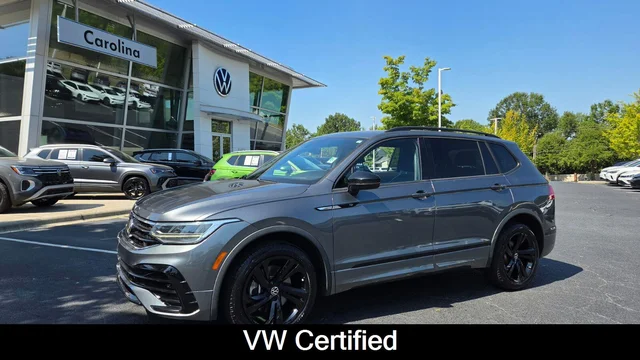 2024 Volkswagen Tiguan SE R-Line Black
