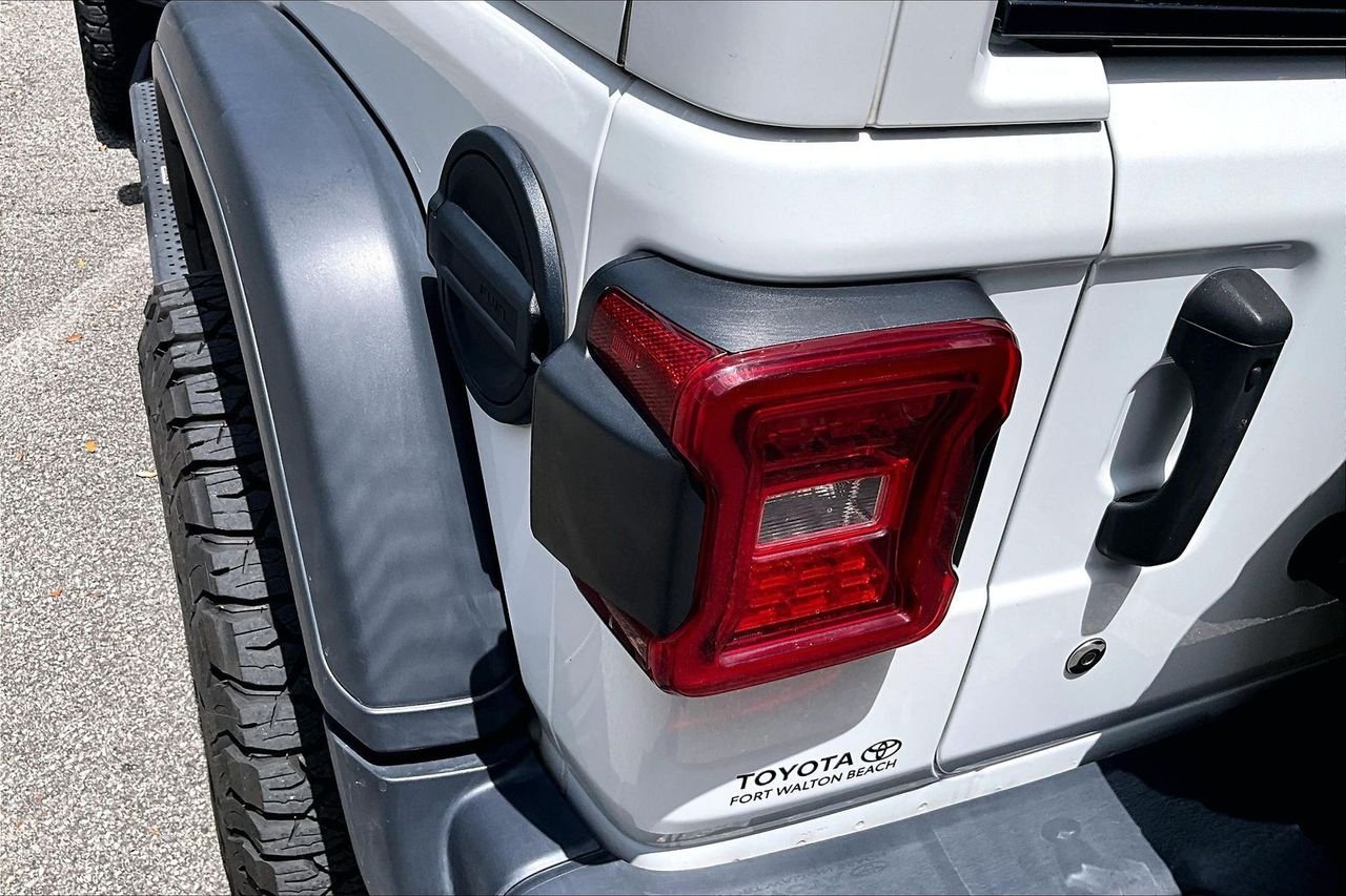 Used 2020 White Jeep Unlimited Rubicon image 20