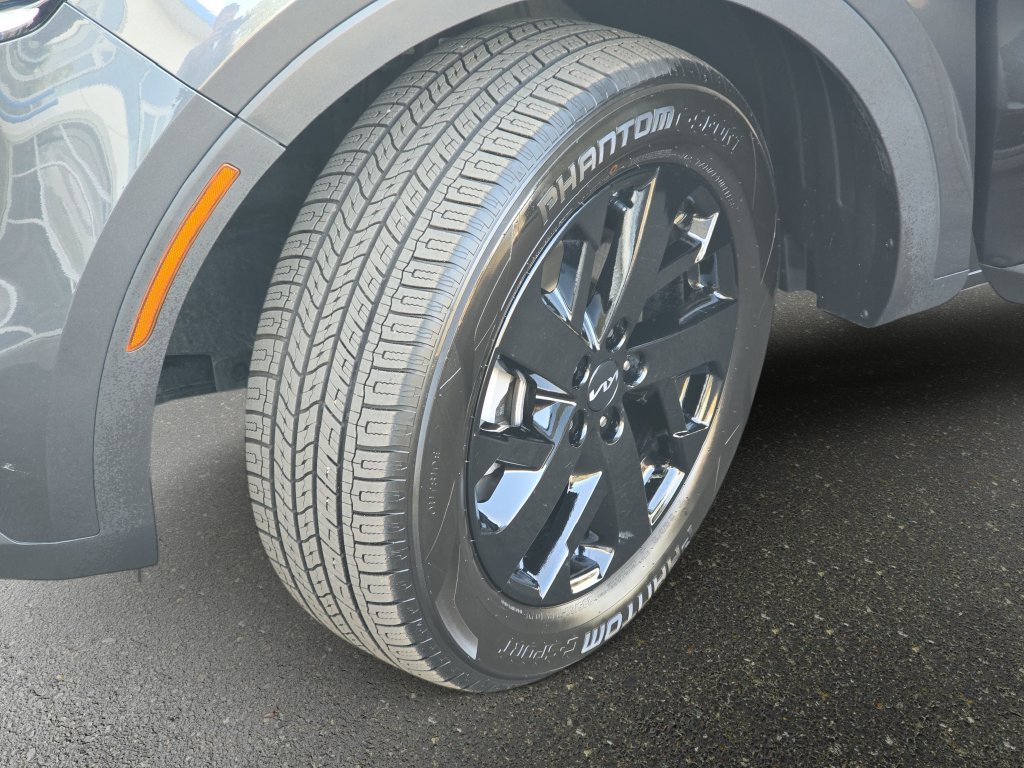 Used 2023 Gray Kia X-Line S image 34