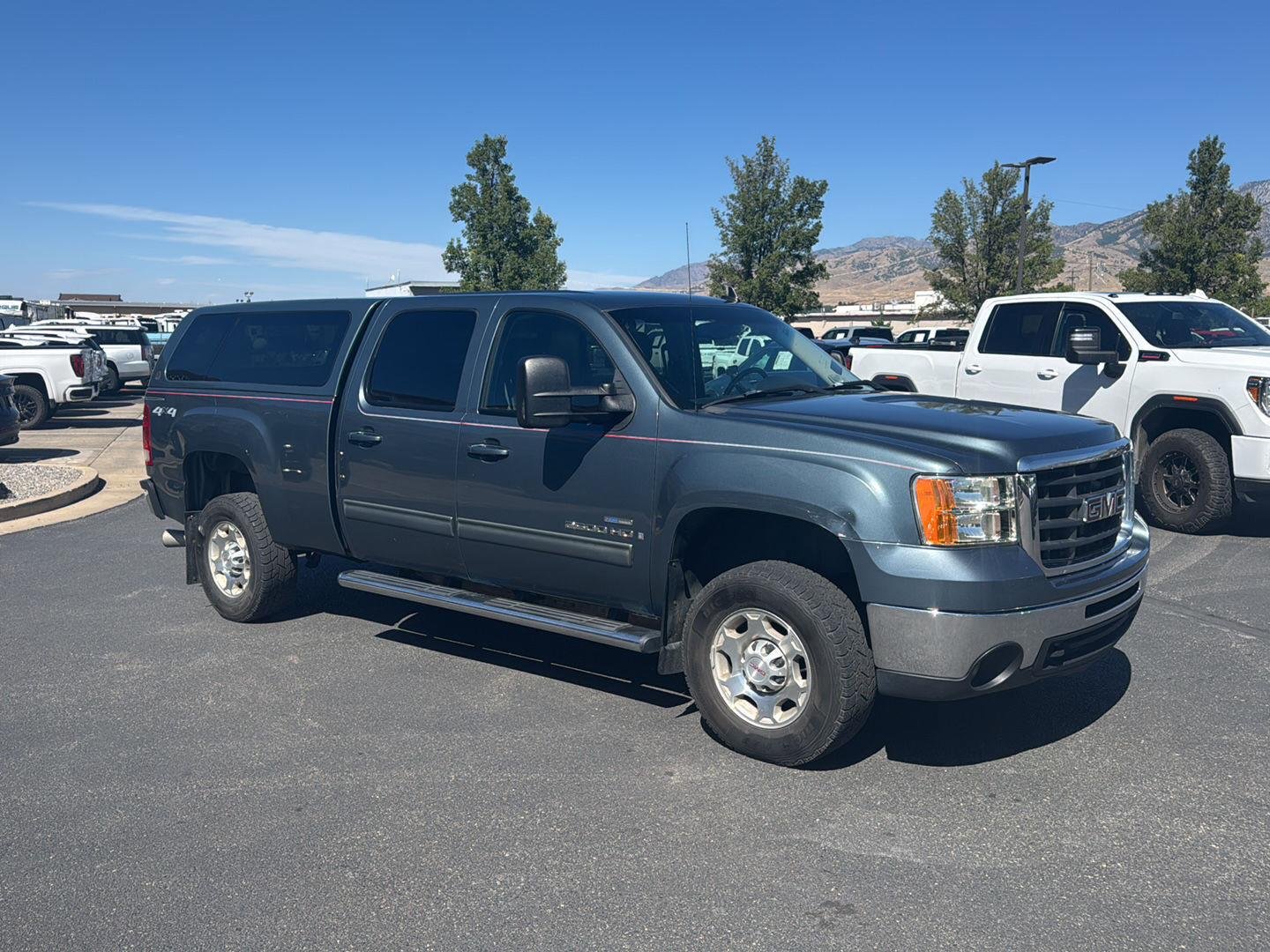Used 2008 STEALTH GRAY METALLIC GMC SLT image 2