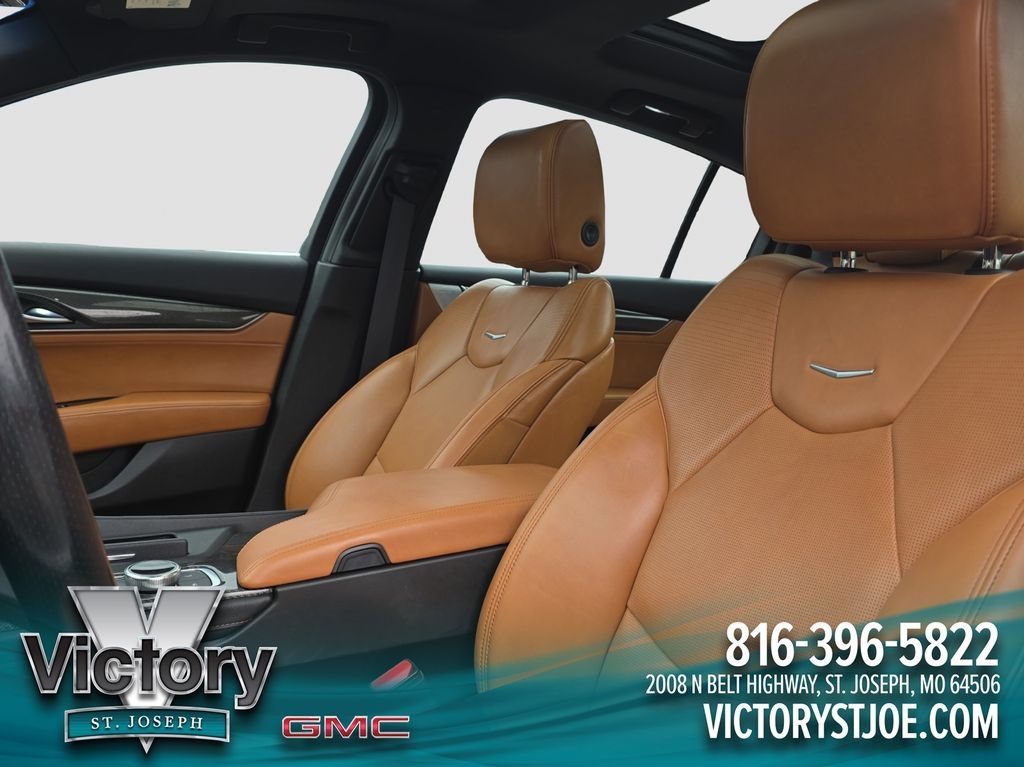 Used 2020 CRYSTAL WHITE TRICOAT Cadillac Premium Luxury image 1