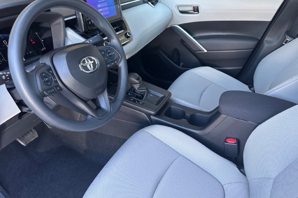 Used 2026 Beige Toyota L image 7
