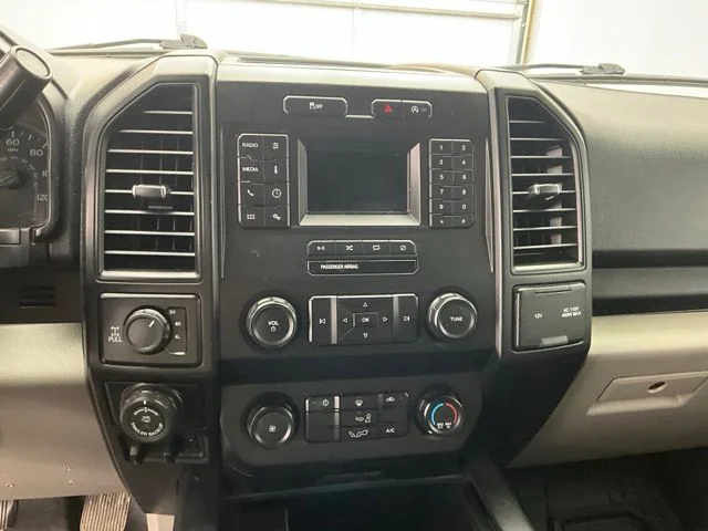 Used 2019 White Ford XL image 10