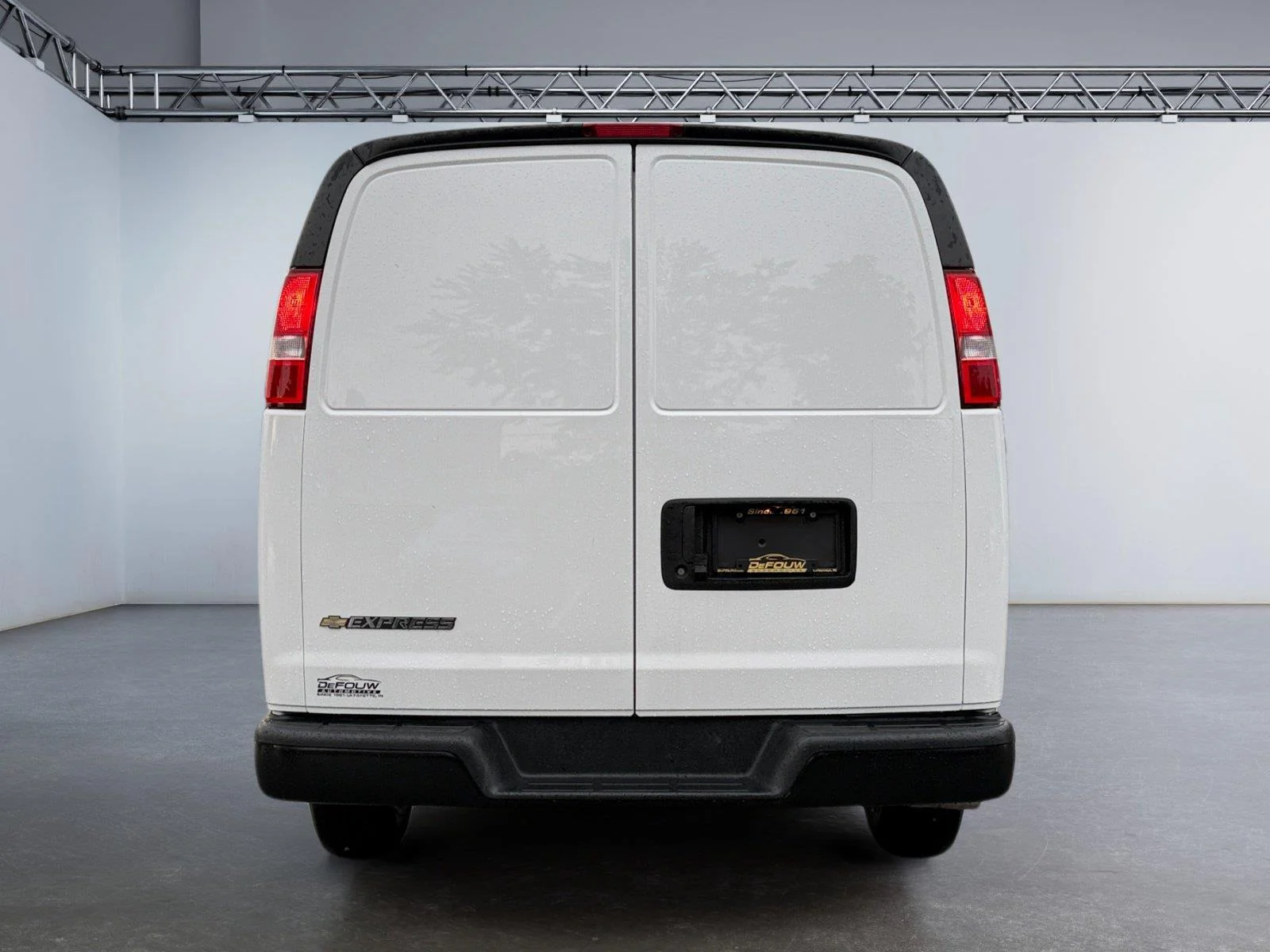 Used 2025 Summit White Chevrolet Extended Cargo Van image 4