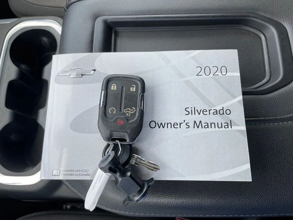 Used 2020 Red Chevrolet RST image 36