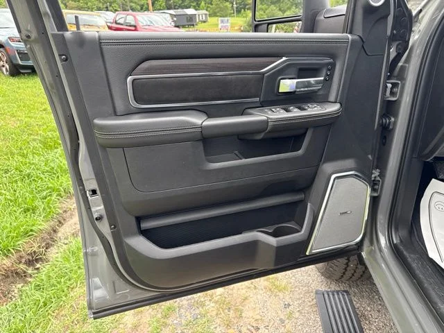 New 2026 Ceramic Gray Clear-Coat Exterior Paint RAM Laramie image 21