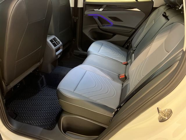 New 2026 White Volkswagen 2.0T SE image 10