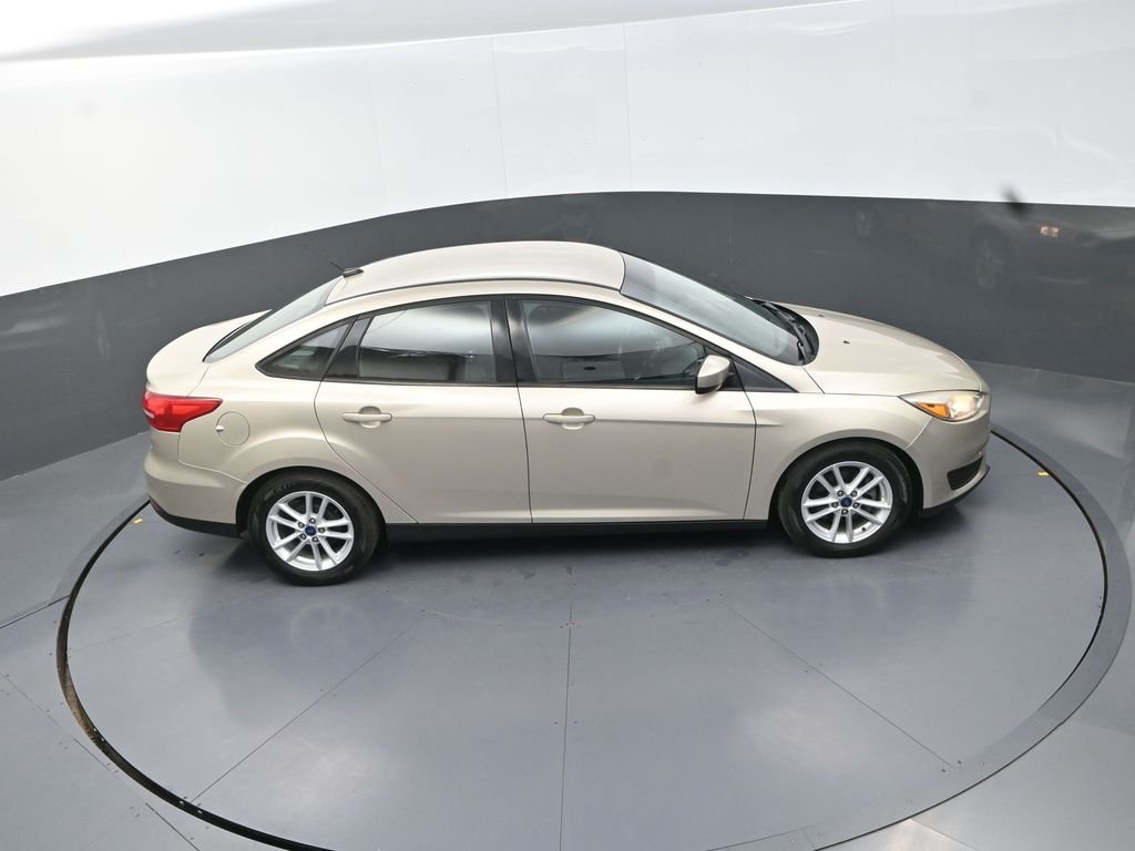 Used 2018 Gold Ford SE image 22