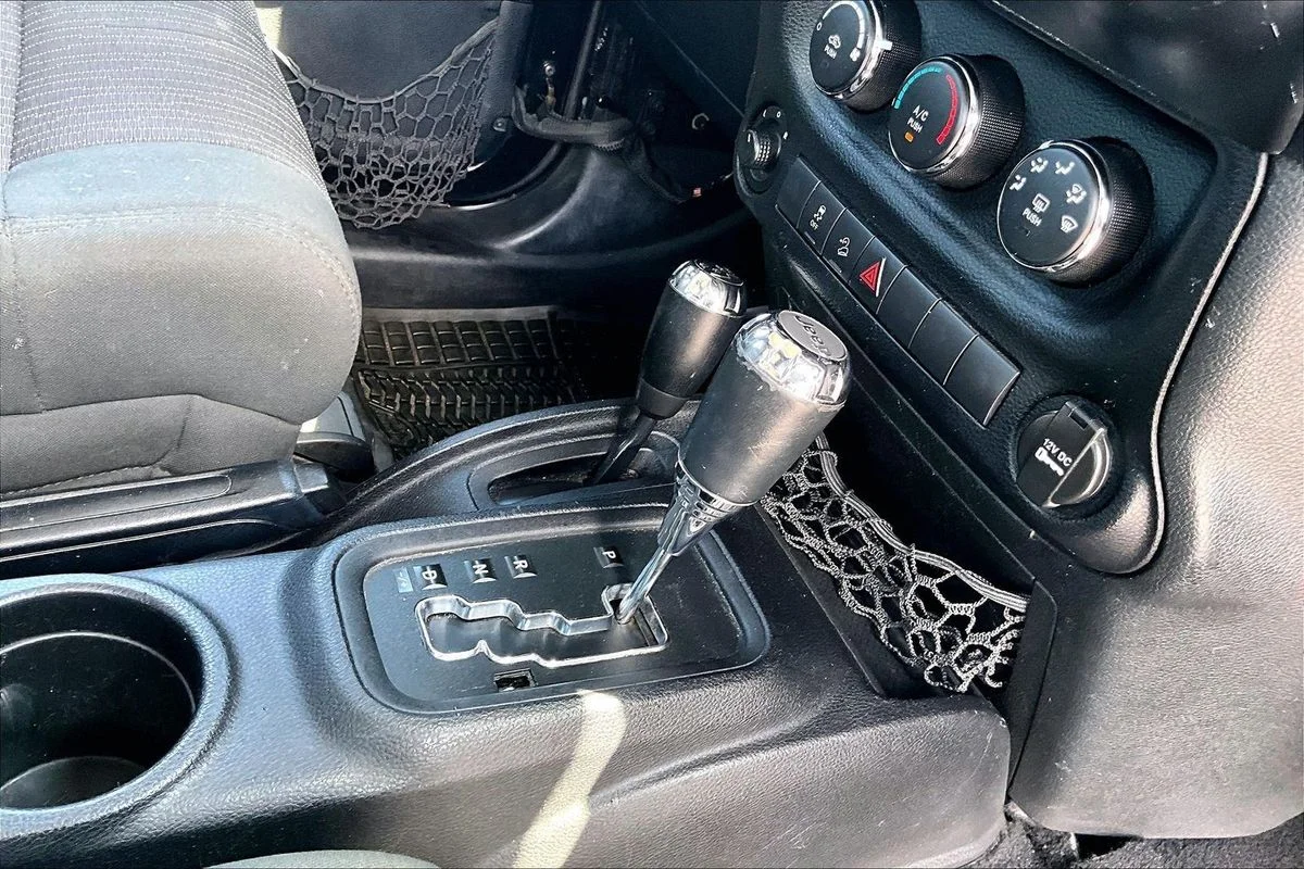 Used 2012  Jeep Sport image 16