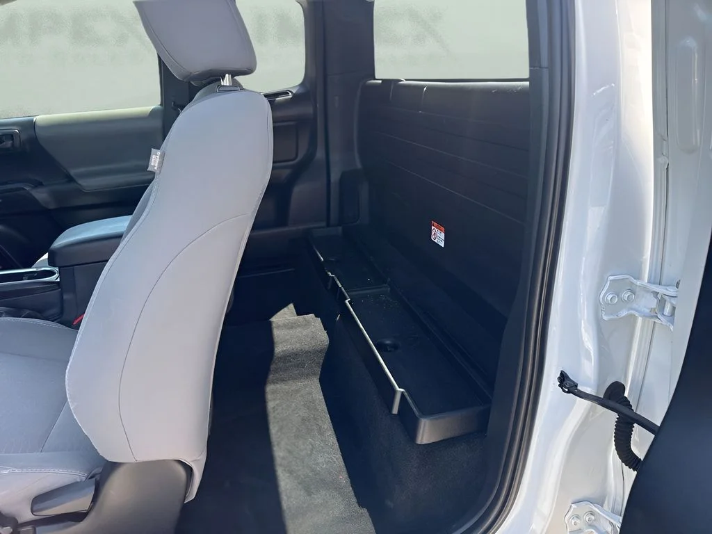 Used 2019 White Toyota SR image 10