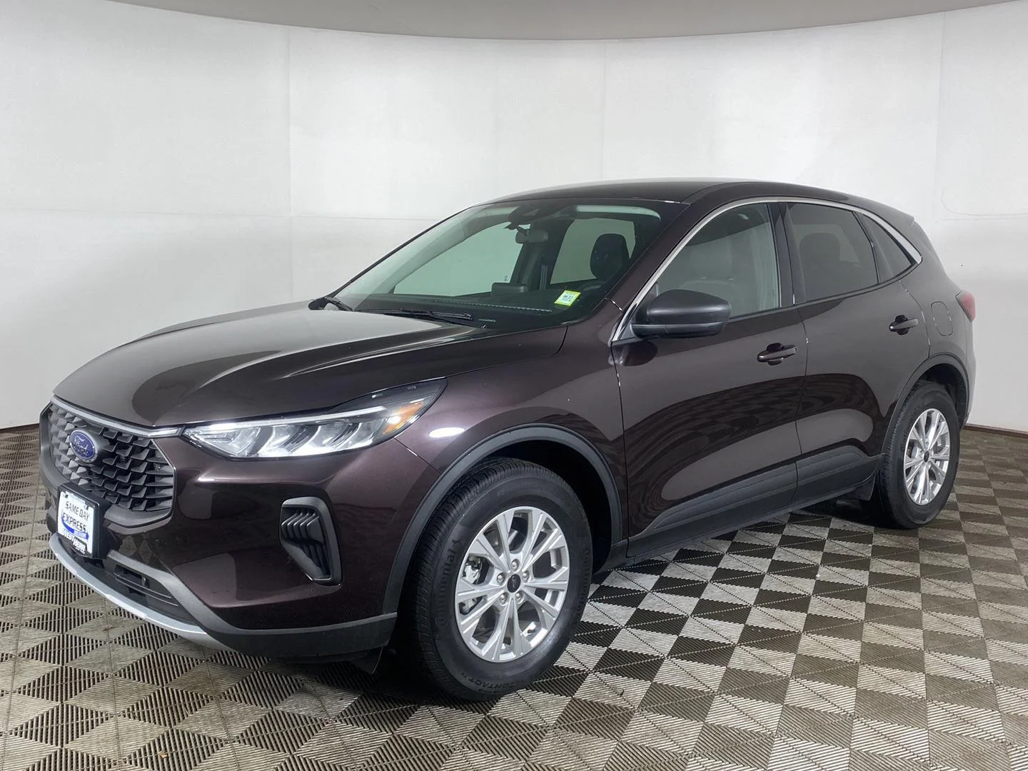 Used 2023 Cinnabar Red Ford Active image 26