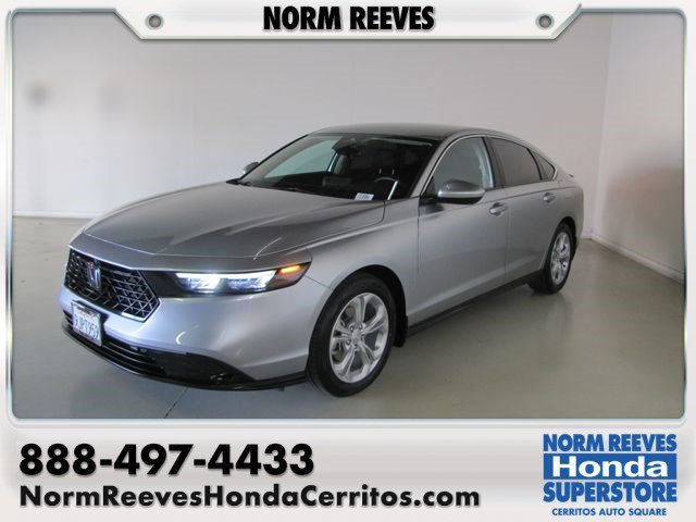 Certified Used 2024 Solar Silver Metallic Honda LX image 1